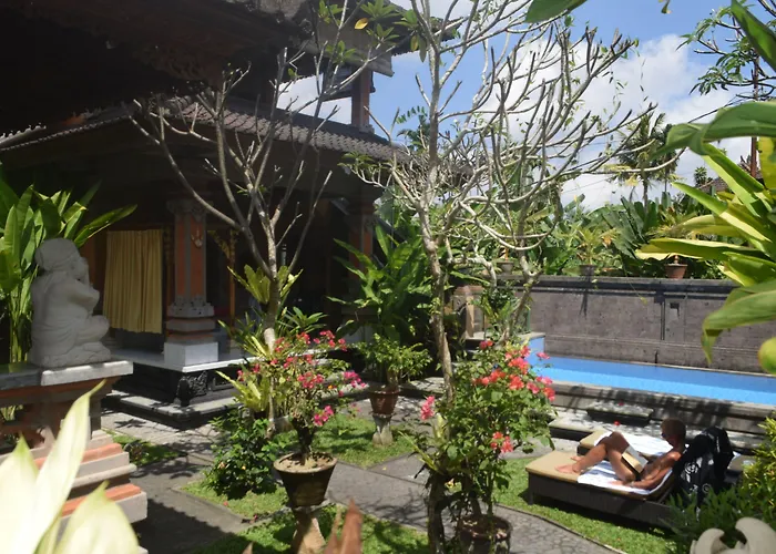 Aura Bisma Guest house