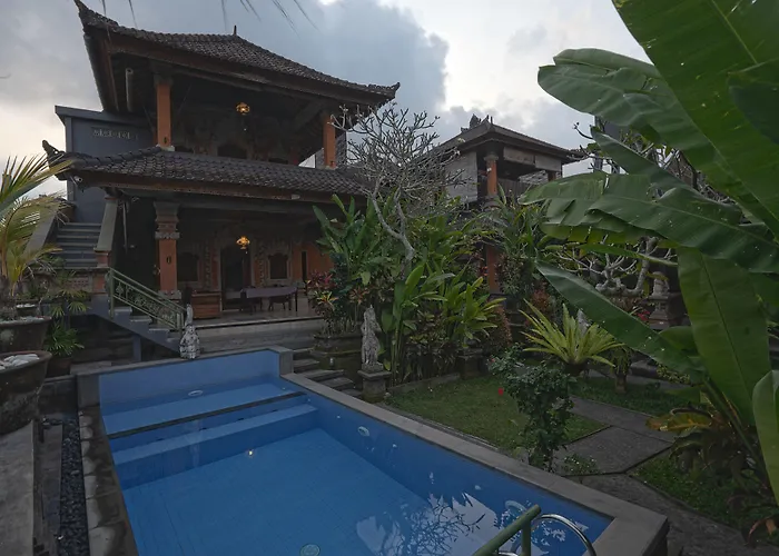 Aura Bisma Guest house