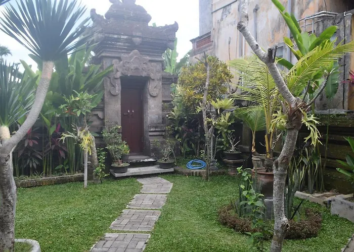 Aura Bisma Guest house